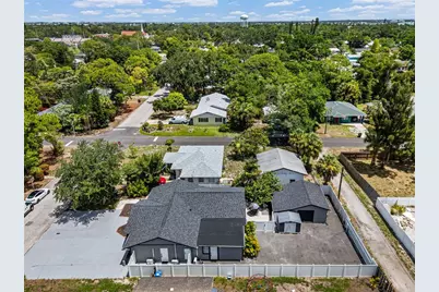 1305 29th Street W, Bradenton, FL 34205 - Photo 3