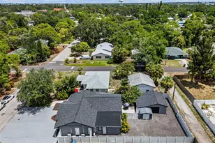 1305 29th St W, Bradenton, FL 34205 - Photo 3