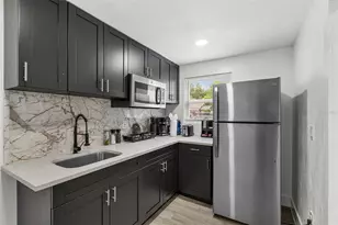 1305 29th St W, Bradenton, FL 34205 - Photo 33