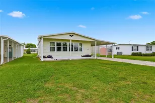 36642 Lakewood Dr, Zephyrhills, FL 33542 - Photo 3