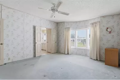 36642 Lakewood Drive, Zephyrhills, FL 33542 - Photo 13