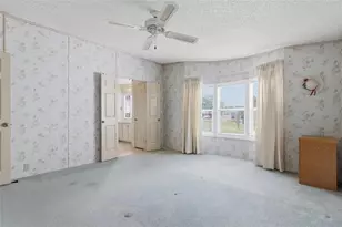 36642 Lakewood Dr, Zephyrhills, FL 33542 - Photo 13