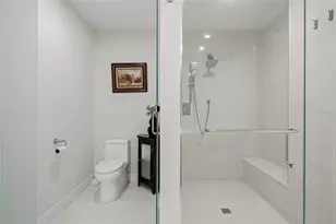 301 1st St S, Saint Petersburg, FL 33701 - Photo 43
