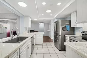 1501 New Bedford Dr, Sun City Center, FL 33573 - Photo 13