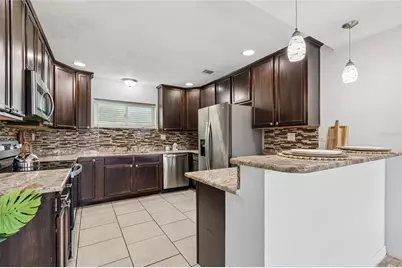 37913 Wicklow Avenue, Zephyrhills, FL 33541 - Photo 9