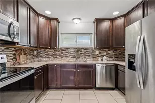 37913 Wicklow Ave, Zephyrhills, FL 33541 - Photo 11