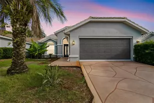 9376 French Quarters Cir, Weeki Wachee, FL 34613 - Photo 1