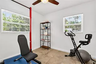 2151 44th Ave N, Saint Petersburg, FL 33714 - Photo 17