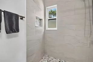 2151 44th Ave N, Saint Petersburg, FL 33714 - Photo 17