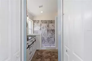 19520 Morden Blush Dr, Lutz, FL 33558 - Photo 11