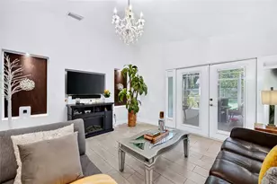 3227 W Spruce St, Tampa, FL 33607 - Photo 5