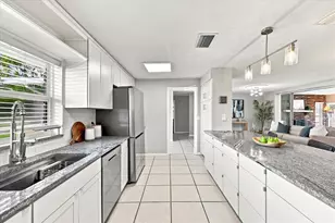 1354 62nd Ave S, Saint Petersburg, FL 33705 - Photo 11