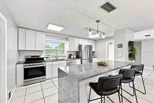 1354 62nd Ave S, Saint Petersburg, FL 33705 - Photo 13