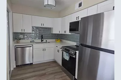 3066 66th Way N, Saint Petersburg, FL 33710 - Photo 11
