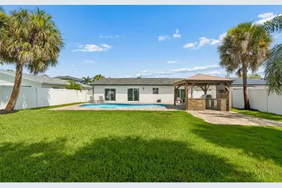 2058 Bayou Grande Boulevard NE, Saint Petersburg, FL 33703 - Photo 27