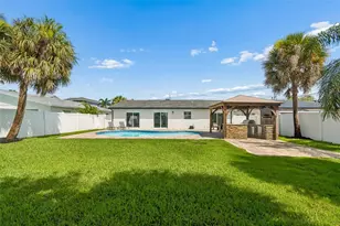2058 Bayou Grande Blvd NE, Saint Petersburg, FL 33703 - Photo 27