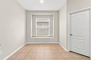 7806 Grasmere Dr, Land O Lakes, FL 34637 - Photo 13