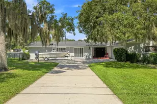 224 N McGowan Ave, Crystal River, FL 34429 - Photo 1