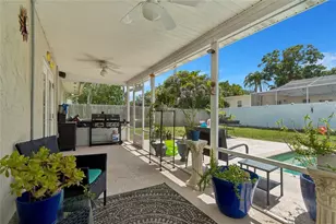 416 Maplewood Dr, Oldsmar, FL 34677 - Photo 43