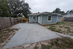 111 W Grapefruit Cir, Clearwater, FL 33759 - Photo 25