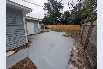 111 W Grapefruit Circle, Clearwater, FL 33759 - Photo 23
