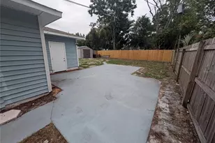 111 W Grapefruit Cir, Clearwater, FL 33759 - Photo 23