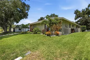 707 Knollwood Dr, Largo, FL 33770 - Photo 3