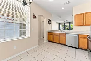 11220 Windsor Pl Cir, Tampa, FL 33626 - Photo 9