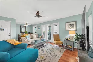 237 Sea Horse Dr SE, Saint Petersburg, FL 33705 - Photo 3