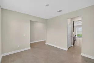 2546 Warren Acres Blvd, Wesley Chapel, FL 33543 - Photo 7