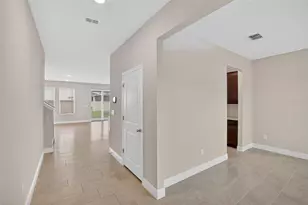 2546 Warren Acres Blvd, Wesley Chapel, FL 33543 - Photo 3