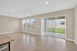 2546 Warren Acres Blvd, Wesley Chapel, FL 33543 - Photo 15
