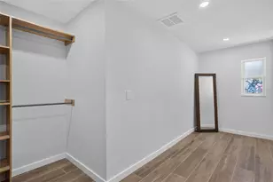 12501 St Charlotte Dr, Tampa, FL 33618 - Photo 25