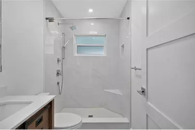 12501 Saint Charlotte Drive, Tampa, FL 33618 - Photo 31