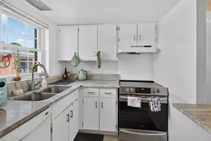 8522 10th St N, Saint Petersburg, FL 33702 - Photo 15
