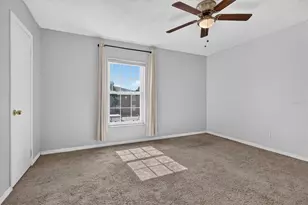 8522 10th St N, Saint Petersburg, FL 33702 - Photo 17