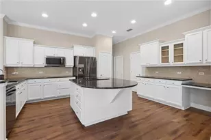 26920 Winged Elm Dr, Wesley Chapel, FL 33544 - Photo 11