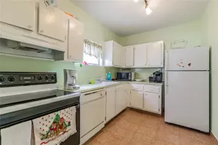 1900 68th St N, Saint Petersburg, FL 33710 - Photo 57