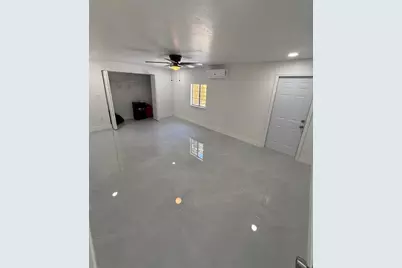 427 40th Avenue S, Saint Petersburg, FL 33705 - Photo 11
