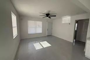 427 40th Ave S, Saint Petersburg, FL 33705 - Photo 5