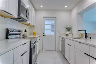 1397 83rd Ave N, Saint Petersburg, FL 33702 - Photo 9