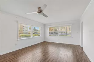 4575 Cove Cir, Saint Petersburg, FL 33708 - Photo 15