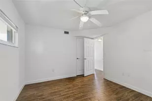 4575 Cove Cir, Saint Petersburg, FL 33708 - Photo 25