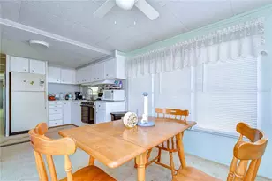37344 Hammond Dr, Zephyrhills, FL 33541 - Photo 21