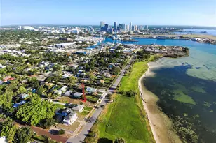 1817 Beach Dr SE, Saint Petersburg, FL 33705 - Photo 3