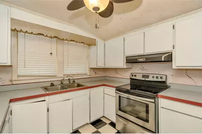 3232 Moores Lake Road, Dover, FL 33527 - Photo 13