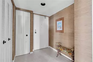 7600 Bayshore Dr, Treasure Island, FL 33706 - Photo 5