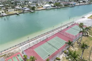 7600 Bayshore Dr, Treasure Island, FL 33706 - Photo 29