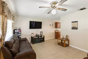 2113 Oakview Ln, Plant City, FL 33566 - Photo 9
