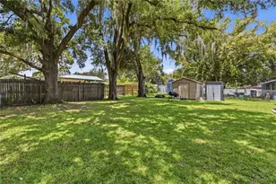 2113 Oakview Ln, Plant City, FL 33566 - Photo 3